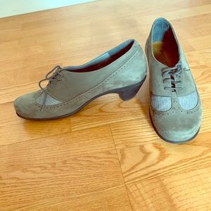Naot lace-up shoes. Size 42. Fit like US 11.